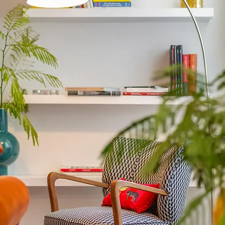 Great Opera House Apartment *